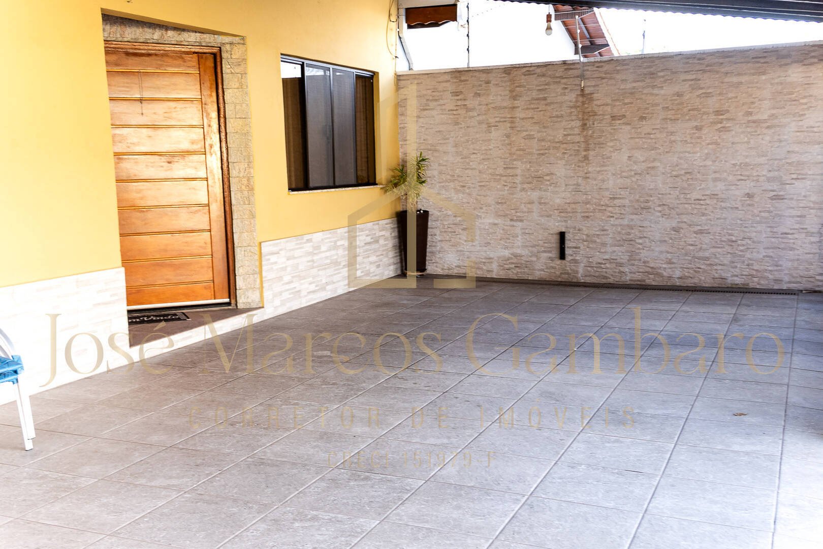 Casa à venda com 3 quartos, 250m² - Foto 3