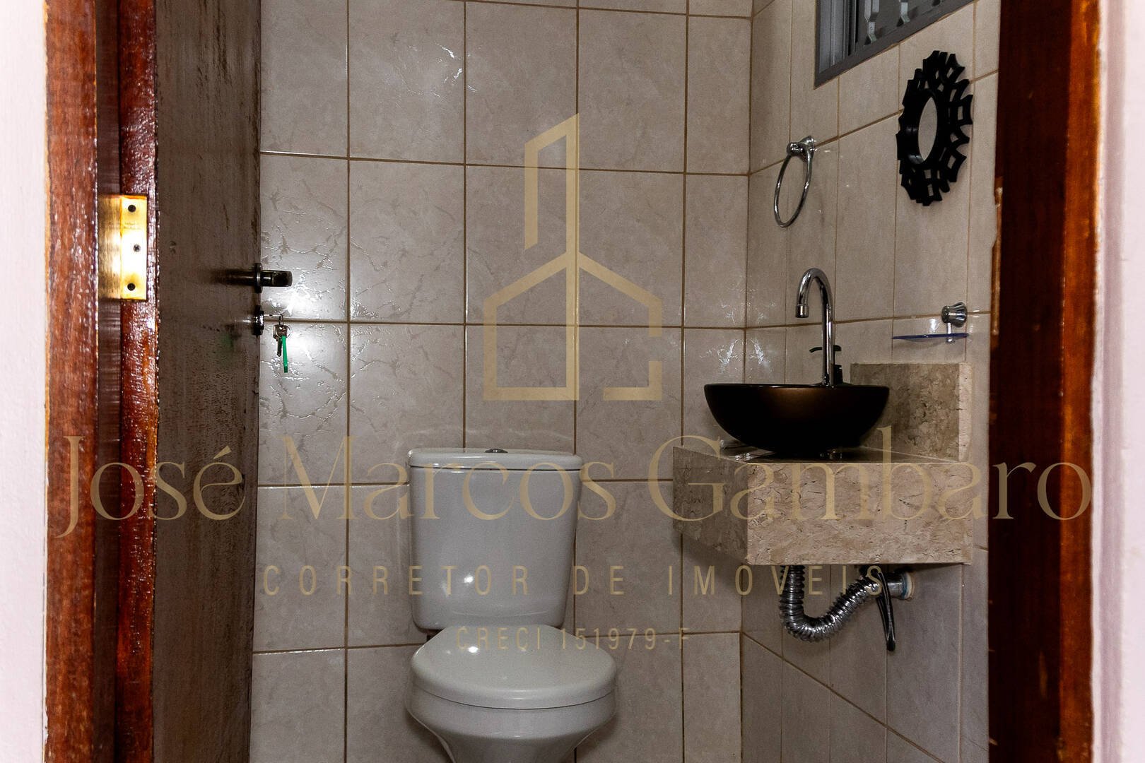 Casa à venda com 3 quartos, 250m² - Foto 8