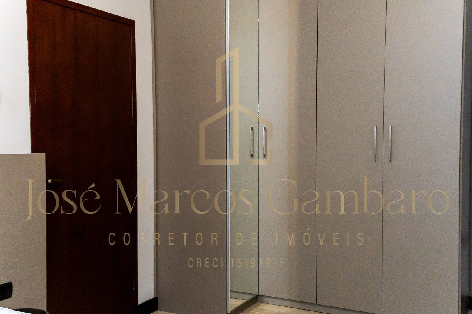 Casa à venda com 3 quartos, 250m² - Foto 13