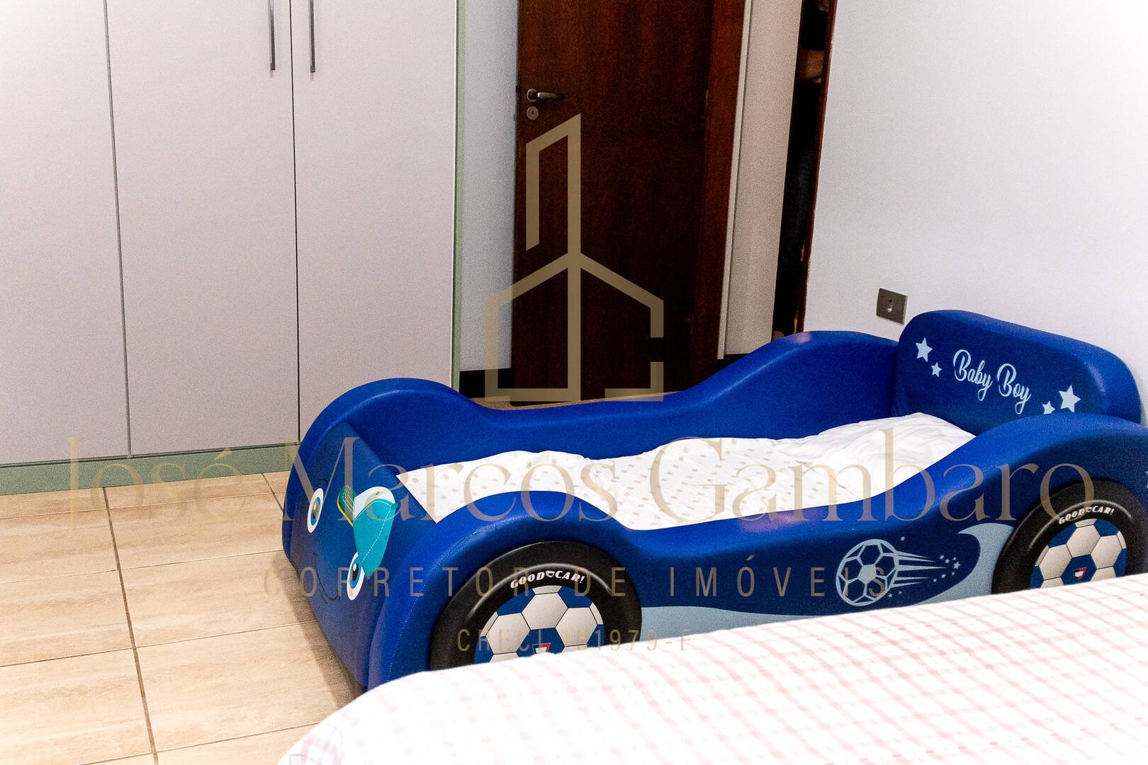 Casa à venda com 3 quartos, 250m² - Foto 22