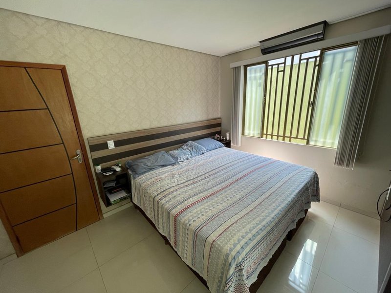 Casa com 3 Quartos à Venda na Avenida Imigrantes - Bairro Rio Madeira Av. Imigrantes Porto Velho - 