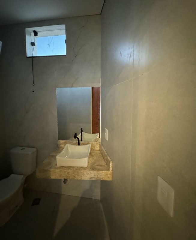 LOJA PRÓXIMA AO CENTRO DE ARRAIAL Estrada Arraial Trancoso  Porto Seguro - 