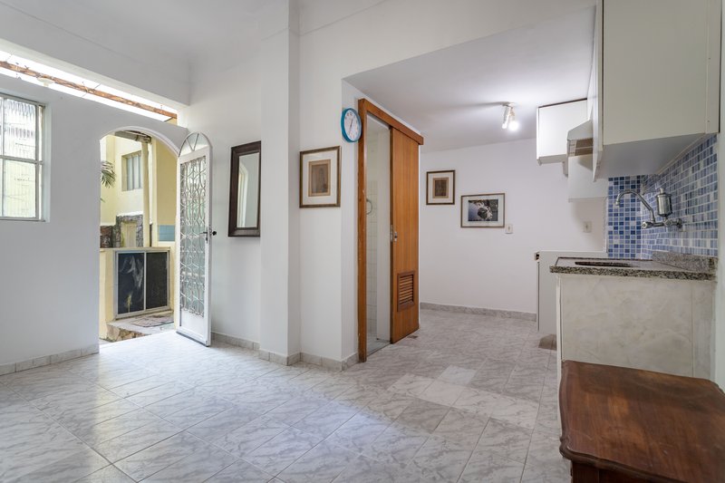 Quarto e sala com área externa! Rua Belisário Távora Rio de Janeiro - 