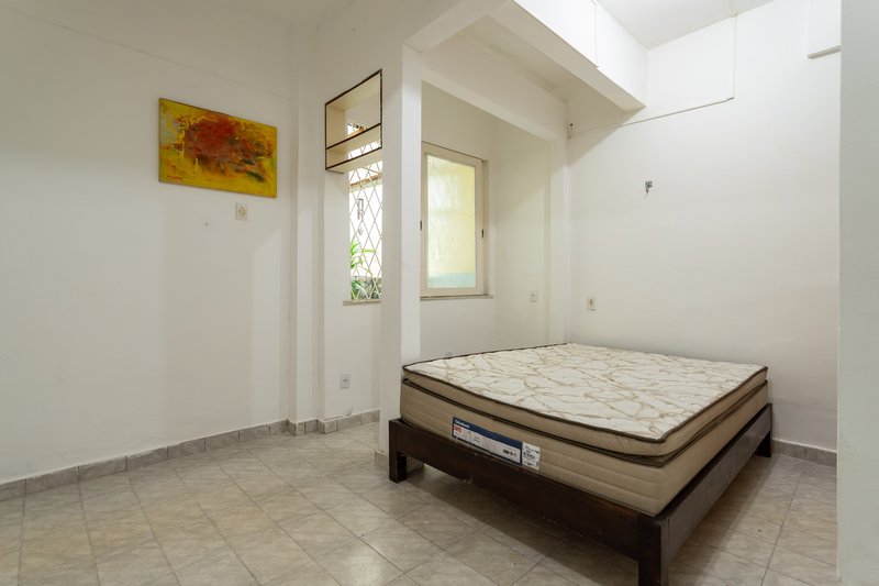 Quarto e sala com área externa! Rua Belisário Távora Rio de Janeiro - 