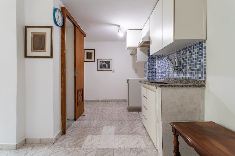 Quarto e sala com área externa! Rua Belisário Távora Rio de Janeiro - 