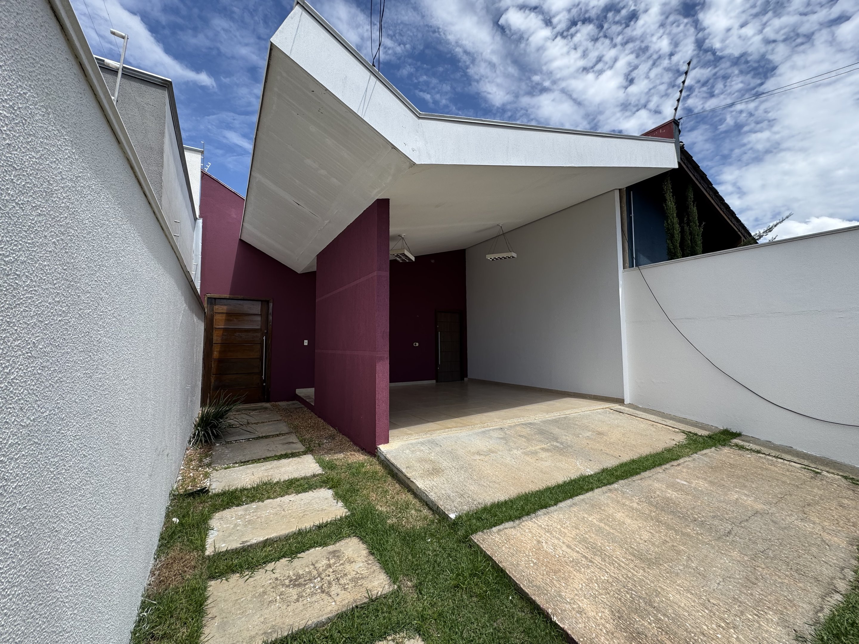 Casa à venda com 3 quartos, 135m² - Foto 2