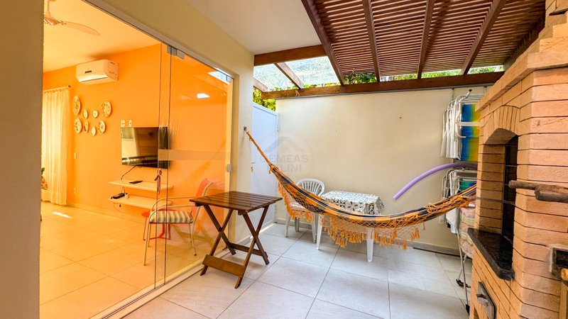 Casa em Condomínio na Praia de Juquehy - LOCAÇÃO DIÁRIA - São Sebastião - 