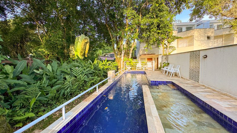 Casa em Condomínio na Praia de Juquehy - LOCAÇÃO DIÁRIA - São Sebastião - 