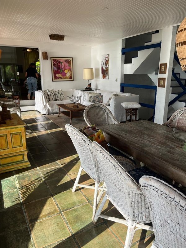 VENDE-SE LINDA CASA CONDOMÍNIO FECHADO - 250M2 - OPORTUNIDADE!! Rua Antonio de Carvalho Ilhabela - 