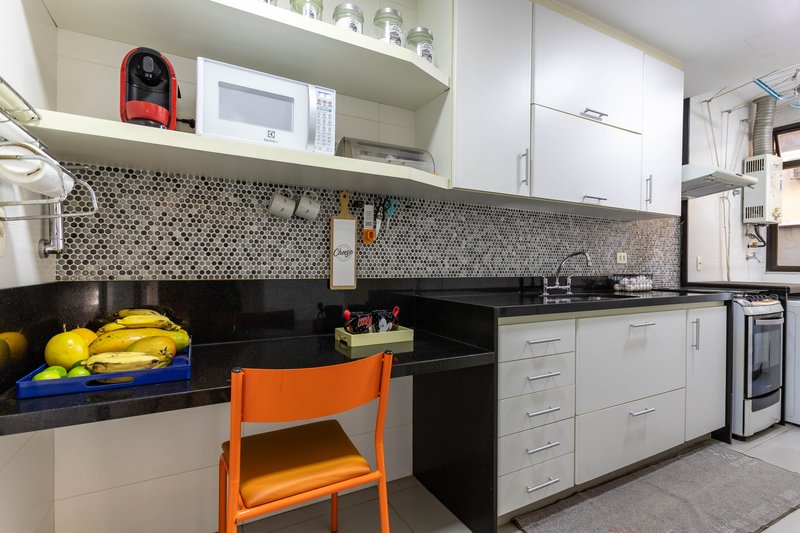 Reformado com ótima marcenaria e lazer completo no entorno da General Glicério! Rua Belisário Távora Rio de Janeiro - 