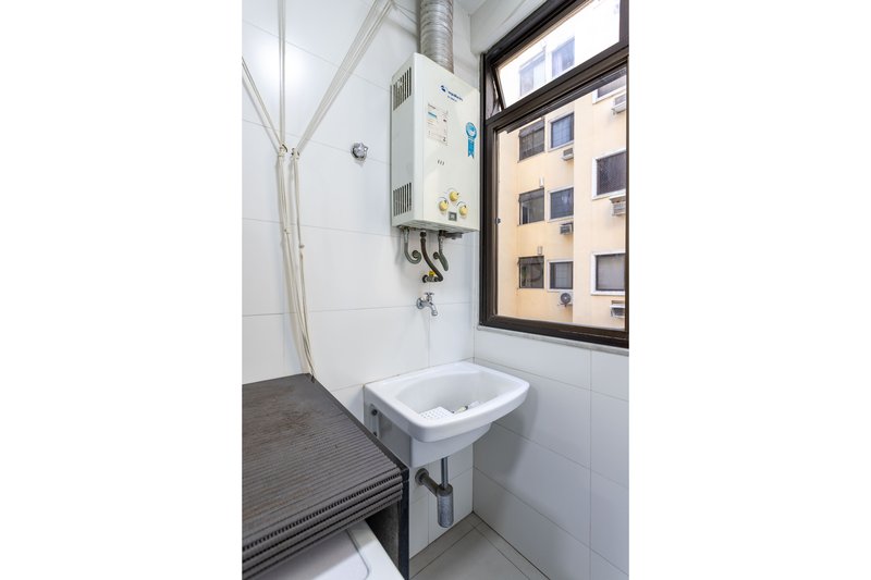 Reformado com ótima marcenaria e lazer completo no entorno da General Glicério! Rua Belisário Távora Rio de Janeiro - 