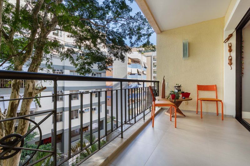 Reformado com ótima marcenaria e lazer completo no entorno da General Glicério! Rua Belisário Távora Rio de Janeiro - 
