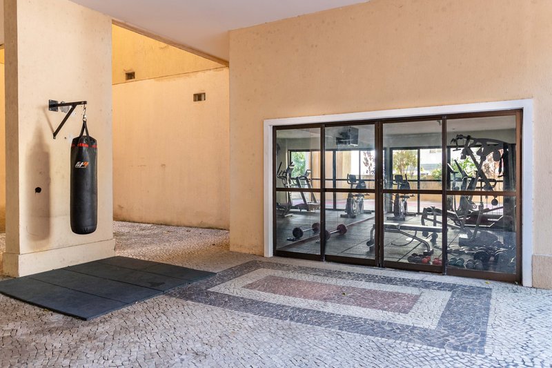 Reformado com ótima marcenaria e lazer completo no entorno da General Glicério! Rua Belisário Távora Rio de Janeiro - 