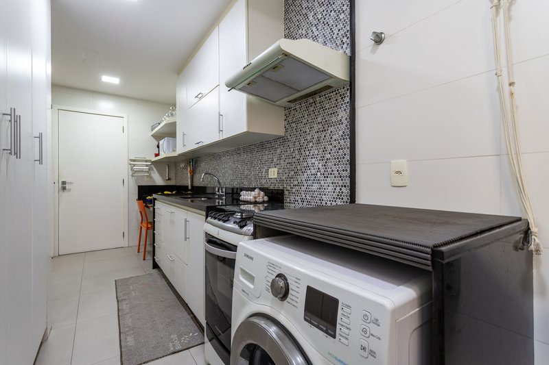 Reformado com ótima marcenaria e lazer completo no entorno da General Glicério! Rua Belisário Távora Rio de Janeiro - 