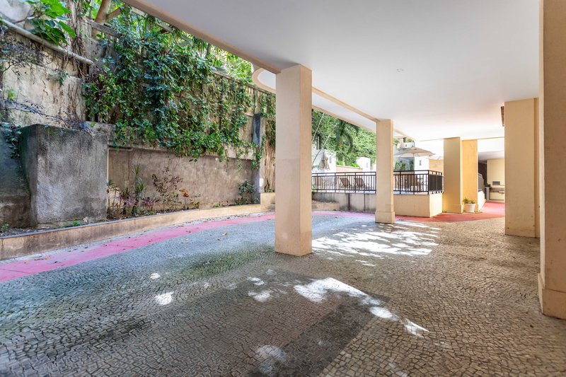 Reformado com ótima marcenaria e lazer completo no entorno da General Glicério! Rua Belisário Távora Rio de Janeiro - 