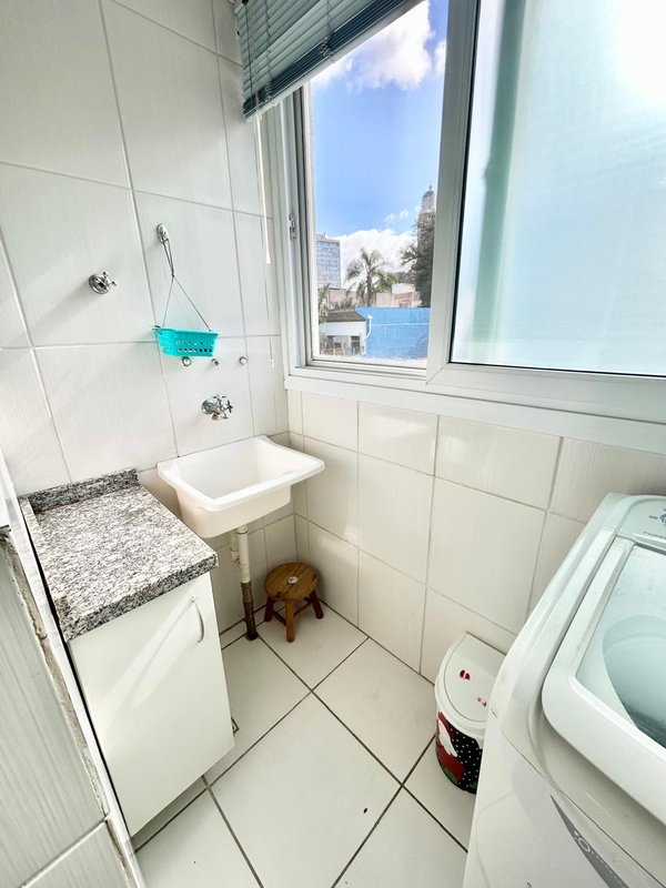R$ 297.000 - BELO APARTAMENTO - MOBILIADO - 62M2 - 2 DORM - SUÍTE Rua Baronesa do Gravataí Porto Alegre - 