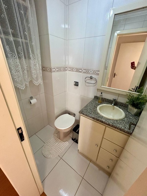R$ 297.000 - BELO APARTAMENTO - MOBILIADO - 62M2 - 2 DORM - SUÍTE Rua Baronesa do Gravataí Porto Alegre - 