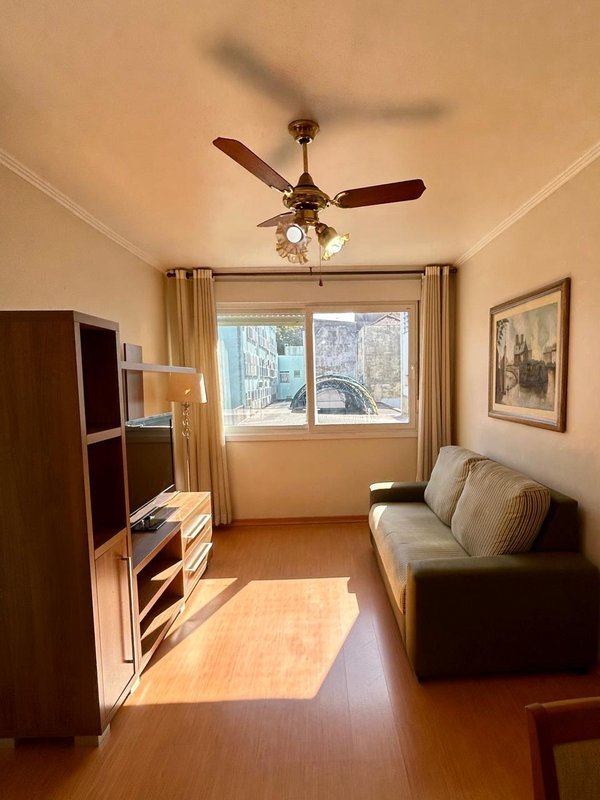 R$ 297.000 - BELO APARTAMENTO - MOBILIADO - 62M2 - 2 DORM - SUÍTE Rua Baronesa do Gravataí Porto Alegre - 