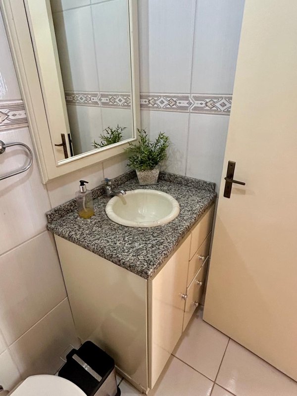 R$ 297.000 - BELO APARTAMENTO - MOBILIADO - 62M2 - 2 DORM - SUÍTE Rua Baronesa do Gravataí Porto Alegre - 
