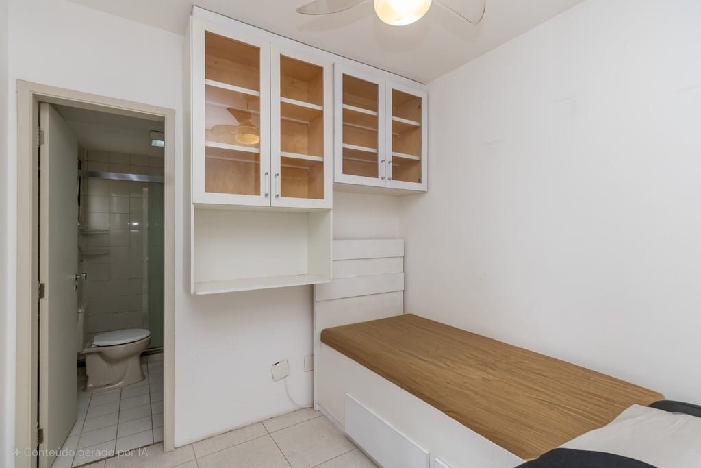 Apartamento à venda com 2 quartos, 66m² - Foto 4