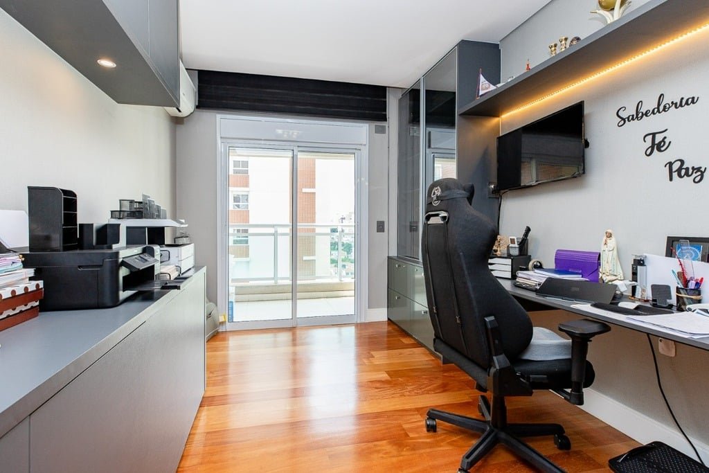 Apartamento à venda com 4 quartos, 316m² - Foto 1