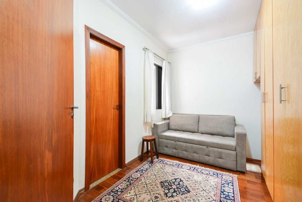 Casa à venda com 3 quartos, 244m² - Foto 2