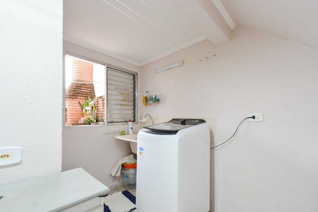 Casa à venda com 3 quartos, 244m² - Foto 17