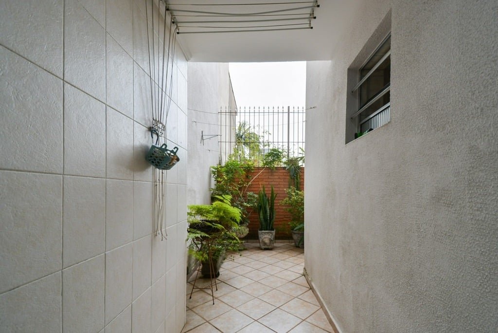 Casa à venda com 3 quartos, 244m² - Foto 18
