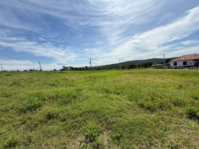LOTE RESIDÊNCIAL EM CONDOMINIO FECHADO ESTRADA MUNICIPAL BORDA DA MATA Caçapava - 