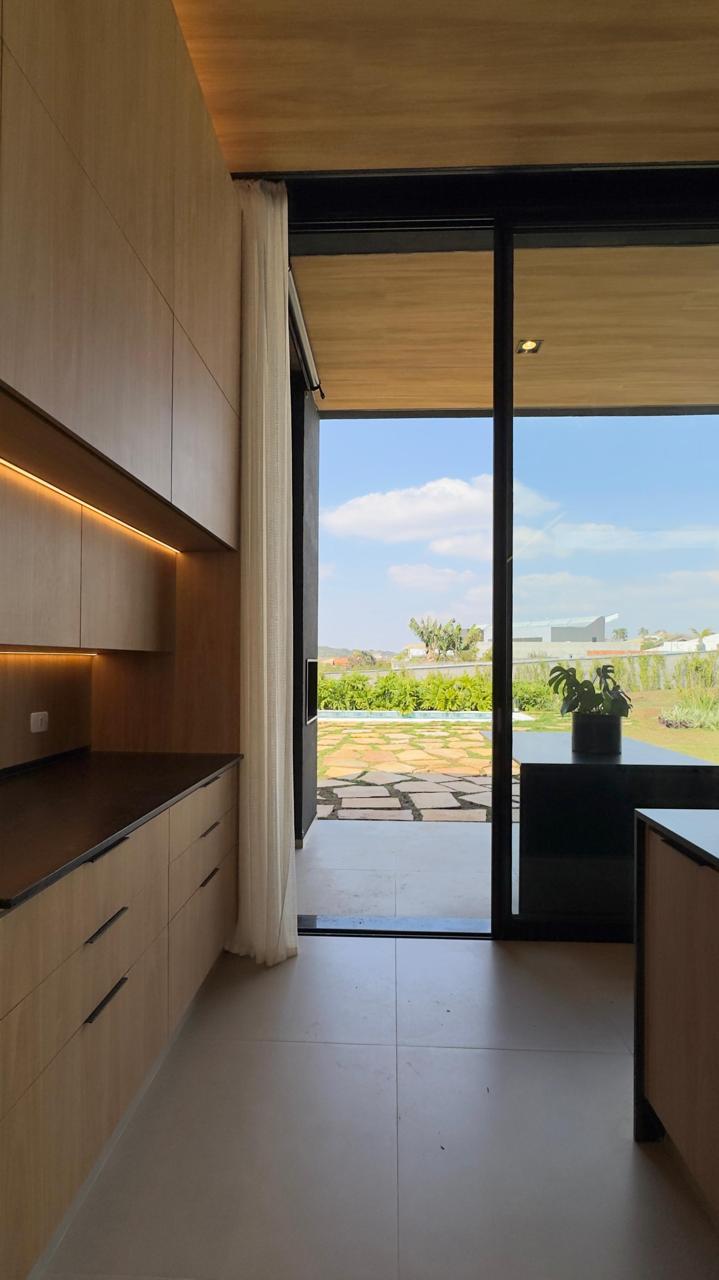 Casa com 3 dormit&oacute;rios &agrave; venda,233 m&sup2; - Condom&iacute;nio Village Ipanema II - Ara&ccedil;oiaba - SP Av: Francisco de Assis Chateaubriand Araçoiaba da Serra - 