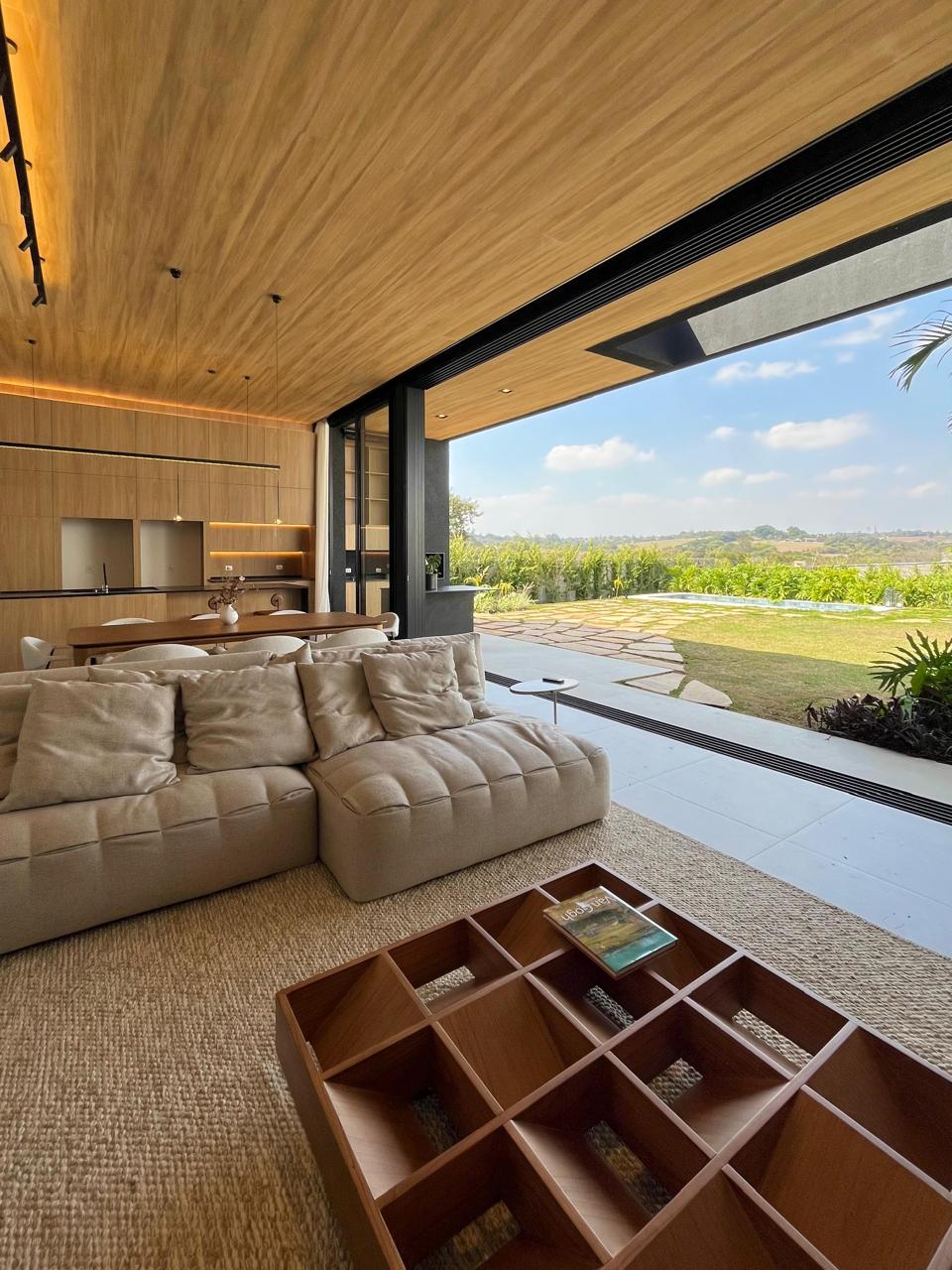 Casa com 3 dormit&oacute;rios &agrave; venda,233 m&sup2; - Condom&iacute;nio Village Ipanema II - Ara&ccedil;oiaba - SP Av: Francisco de Assis Chateaubriand Araçoiaba da Serra - 