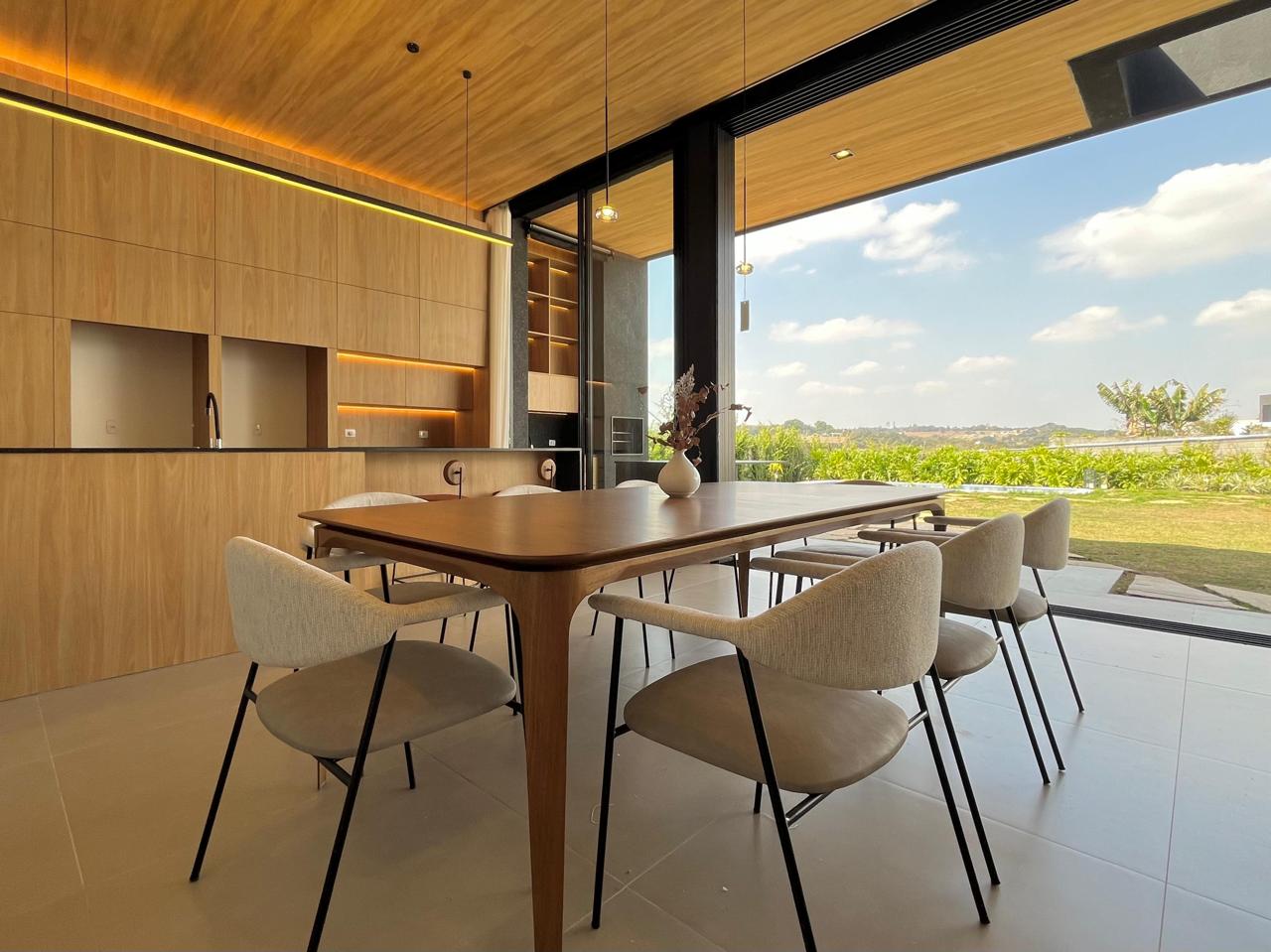 Casa com 3 dormit&oacute;rios &agrave; venda,233 m&sup2; - Condom&iacute;nio Village Ipanema II - Ara&ccedil;oiaba - SP Av: Francisco de Assis Chateaubriand Araçoiaba da Serra - 