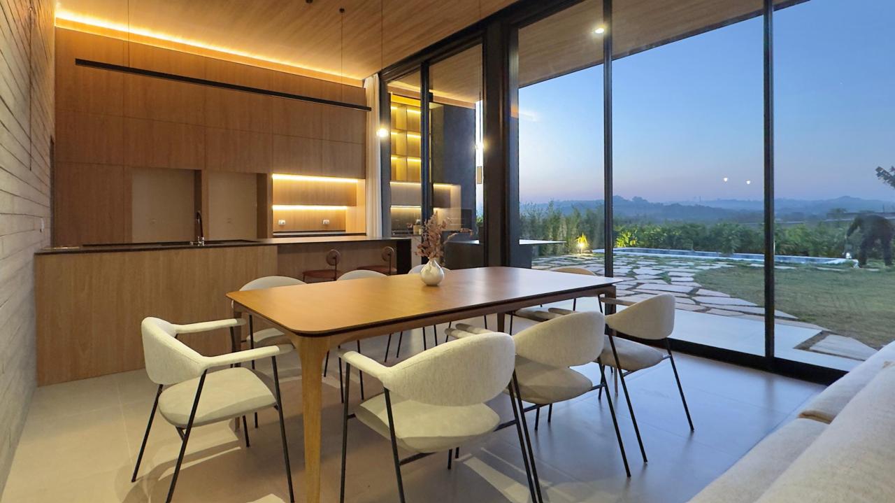 Casa com 3 dormit&oacute;rios &agrave; venda,233 m&sup2; - Condom&iacute;nio Village Ipanema II - Ara&ccedil;oiaba - SP Av: Francisco de Assis Chateaubriand Araçoiaba da Serra - 