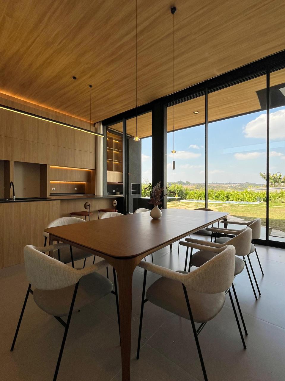 Casa com 3 dormit&oacute;rios &agrave; venda,233 m&sup2; - Condom&iacute;nio Village Ipanema II - Ara&ccedil;oiaba - SP Av: Francisco de Assis Chateaubriand Araçoiaba da Serra - 