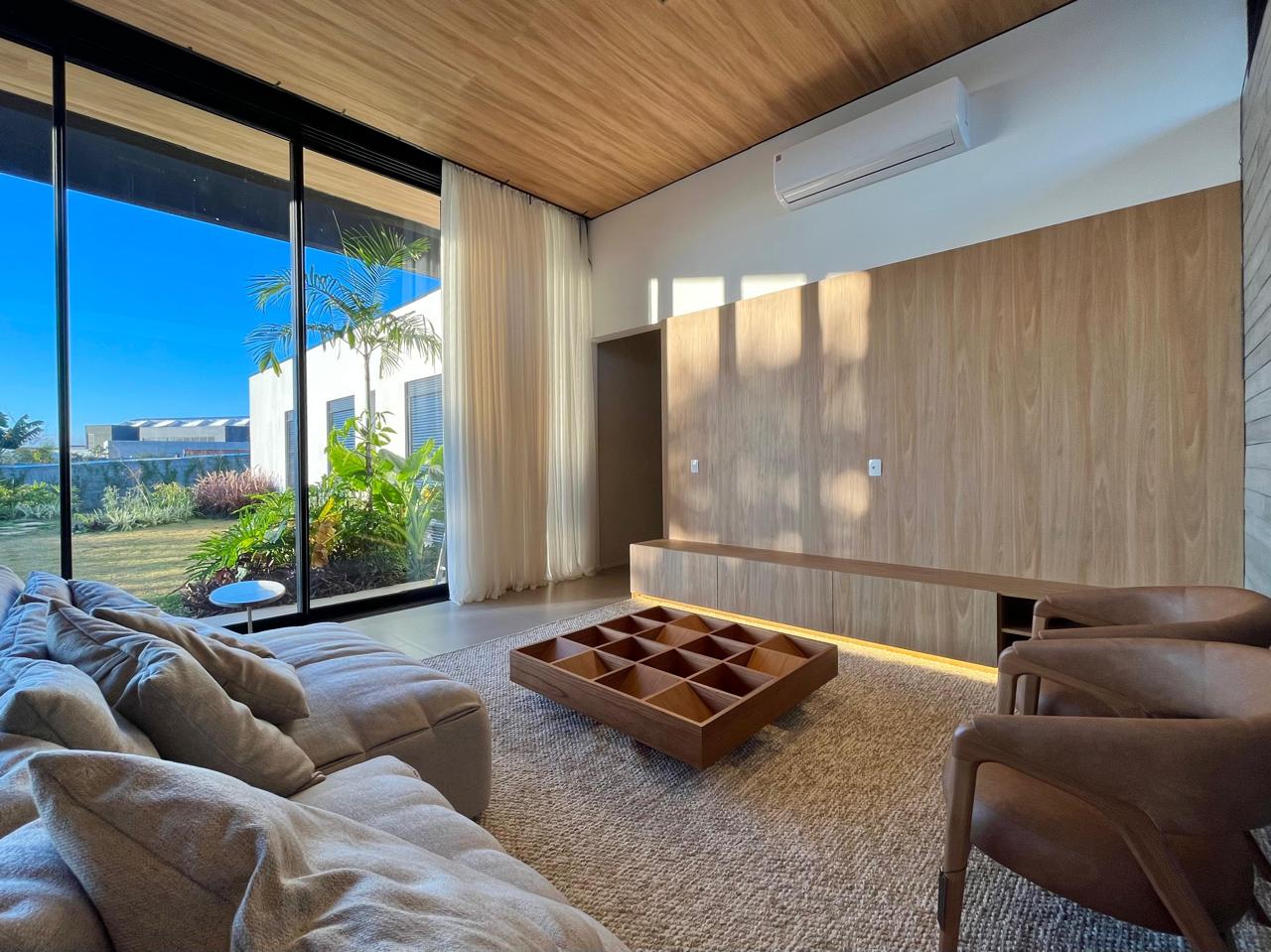 Casa com 3 dormit&oacute;rios &agrave; venda,233 m&sup2; - Condom&iacute;nio Village Ipanema II - Ara&ccedil;oiaba - SP Av: Francisco de Assis Chateaubriand Araçoiaba da Serra - 