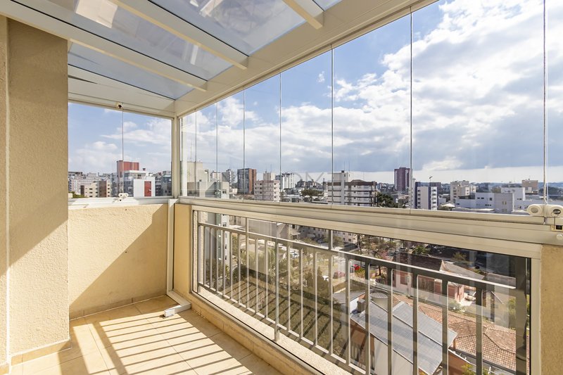 COBERTURA SEMI MOBILIADA - 3 SUÍTES - 2 VAGAS - UMA LINDA VISTA! Rua Costa Rica Curitiba - 