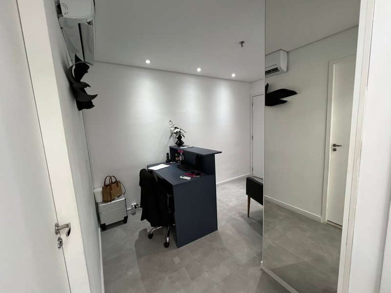 Sala Comercial Mobiliada com Vista Panorâmica no Helbor Concept - Mogi das Cruzes - 