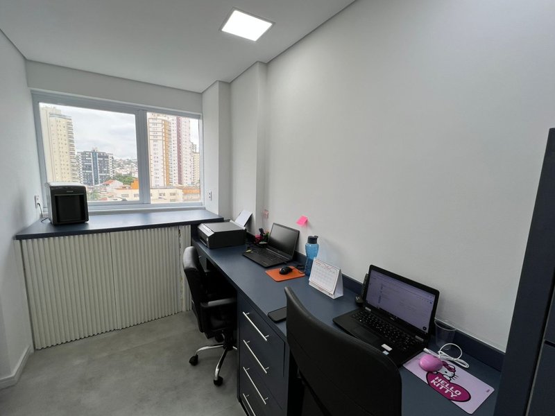 Sala Comercial Mobiliada com Vista Panorâmica no Helbor Concept - Mogi das Cruzes - 