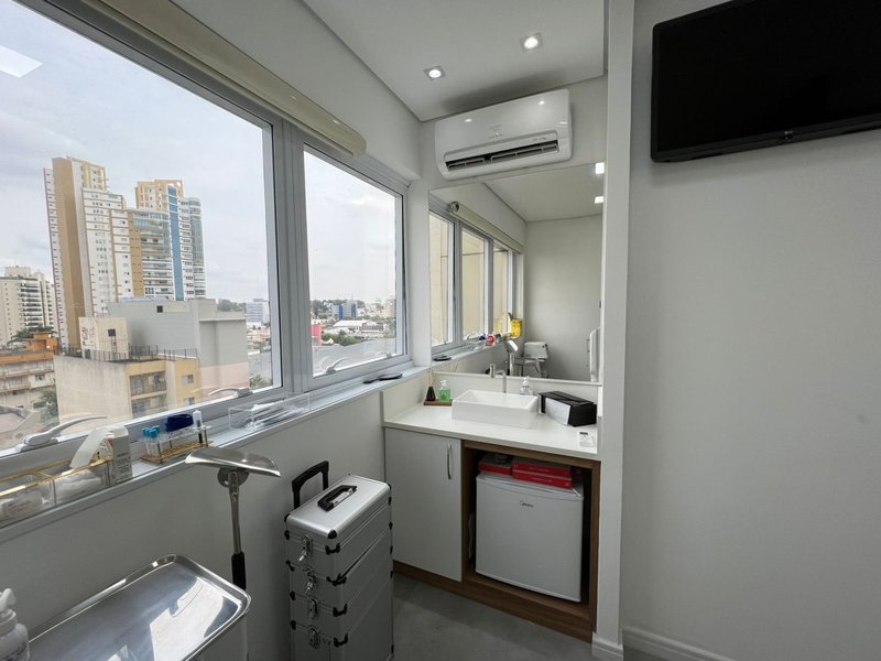 Sala Comercial Mobiliada com Vista Panorâmica no Helbor Concept - Mogi das Cruzes - 