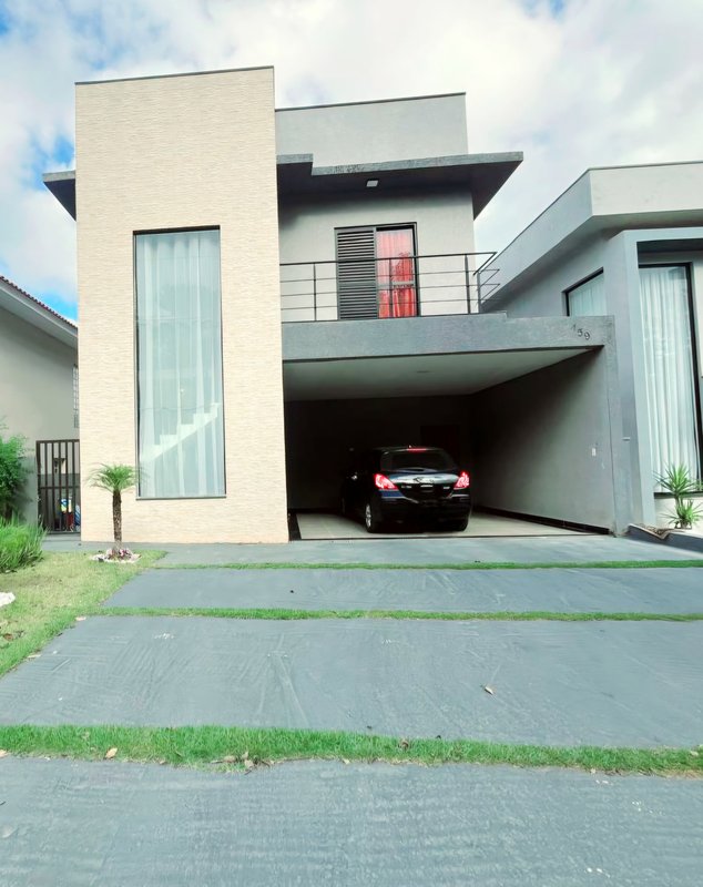 Linda Casa com uma Suíte Térrea - Santana de Parnaíba - 