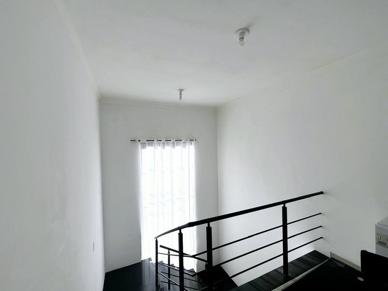Linda Casa com uma Suíte Térrea - Santana de Parnaíba - 