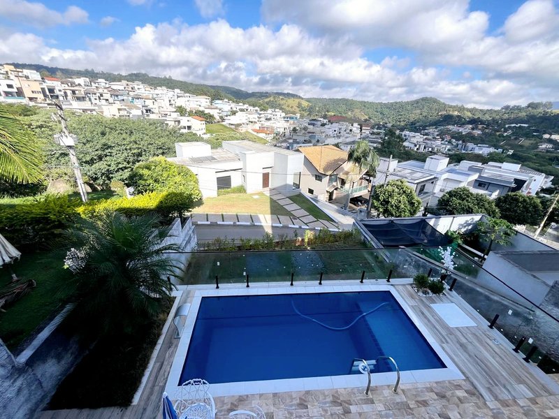 Linda Casa com uma Suíte Térrea - Santana de Parnaíba - 