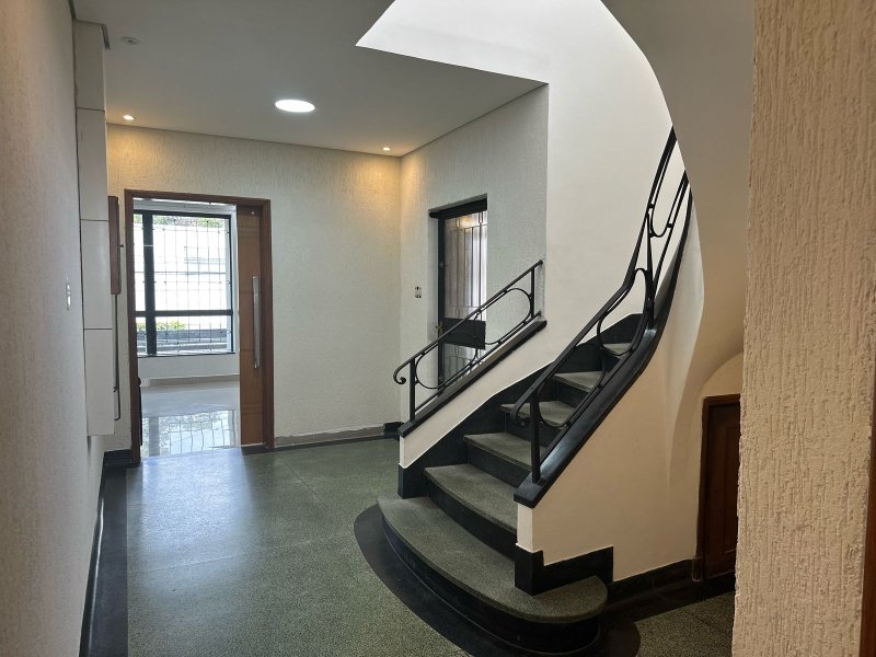 Lindo Sobrado na Vila Madalena com 4 dorms - 300m2 - São Paulo - 