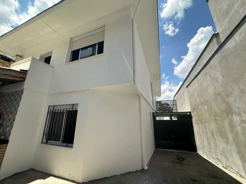 Lindo Sobrado na Vila Madalena com 4 dorms - 300m2 - São Paulo - 