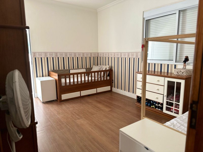 Lindo Sobrado na Vila Madalena com 4 dorms - 300m2 - São Paulo - 