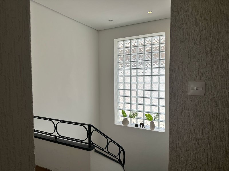 Lindo Sobrado na Vila Madalena com 4 dorms - 300m2 - São Paulo - 