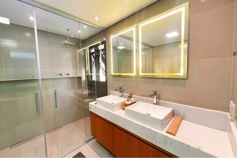 Casa a venda - Parque dos Príncipes - 4 suítes 473m² Darcy Reis São Paulo - 