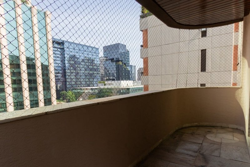 Apartamento a venda - Itaim Bibi - 3 suítes 209m² Lopes Neto São Paulo - 