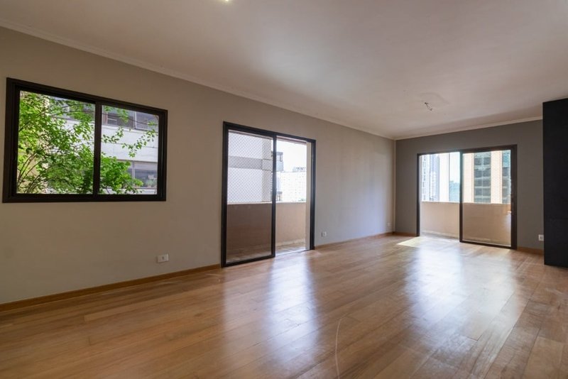 Apartamento a venda - Itaim Bibi - 3 suítes 209m² Lopes Neto São Paulo - 