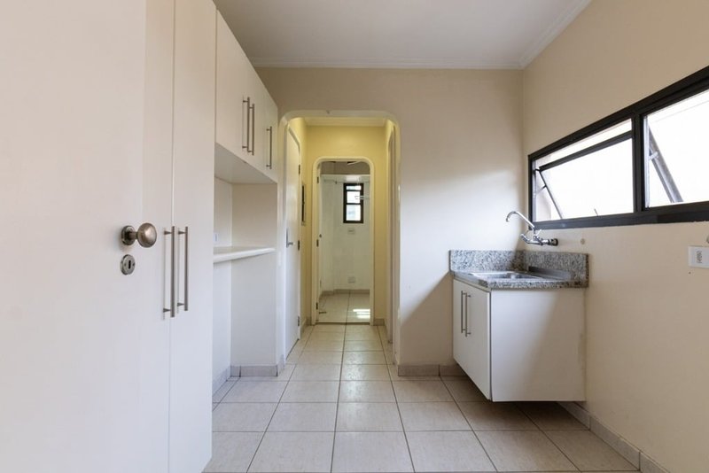 Apartamento a venda - Itaim Bibi - 3 suítes 209m² Lopes Neto São Paulo - 